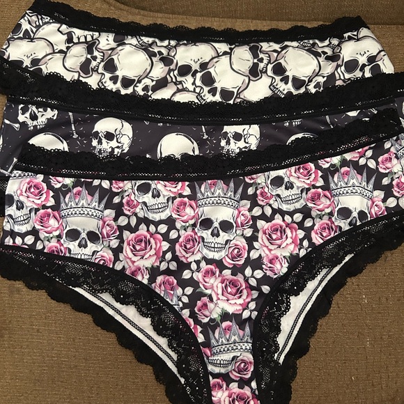 Morvia 3pk lace trim cheeky goth Emo panties skull/floral Crow skull Lingerie - Picture 1 of 12